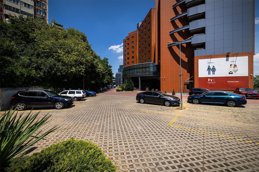 Metropolitan Hotel Sofia, a member of Radisson Individuals — Hotel building in Sofia, Sofia (province)