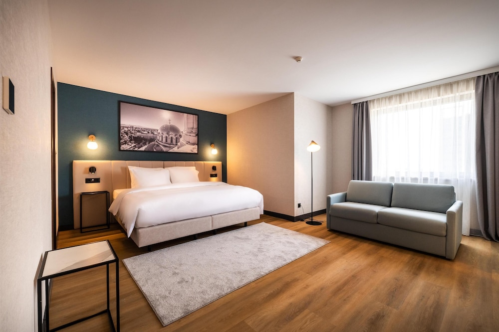 Metropolitan Hotel Sofia, a member of Radisson Individuals — Hotel rooms in Sofia, Sofia (province)