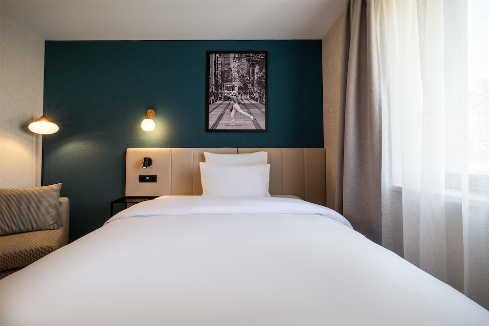 Metropolitan Hotel Sofia, a member of Radisson Individuals — Hotel rooms in Sofia, Sofia (province)