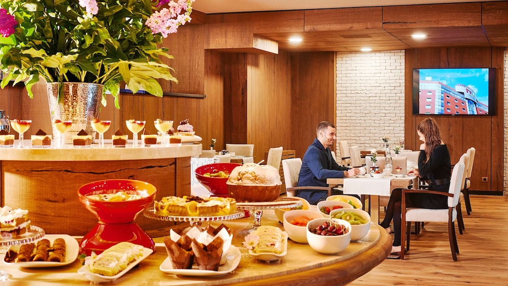 Metropolitan Hotel Sofia, a member of Radisson Individuals — Restaurant & bars in Sofia, Sofia (province)