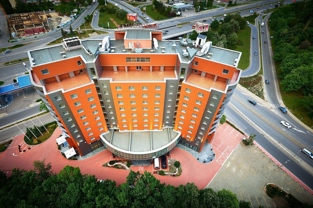 Metropolitan Hotel Sofia, a member of Radisson Individuals — Hotel building in Sofia, Sofia (province)