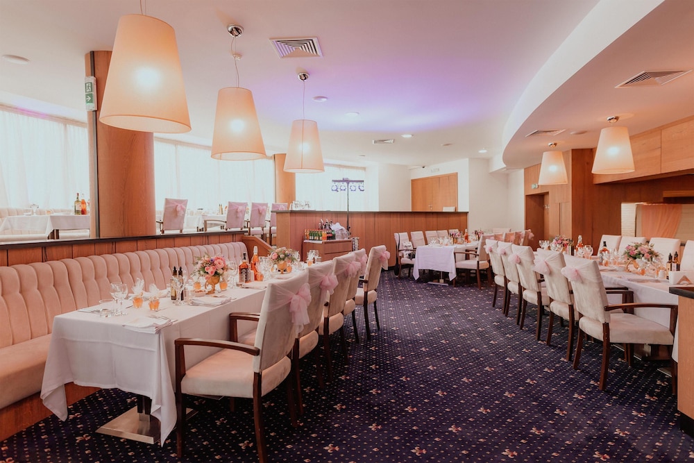 Metropolitan Hotel Sofia, a member of Radisson Individuals — Restaurant & bars in Sofia, Sofia (province)