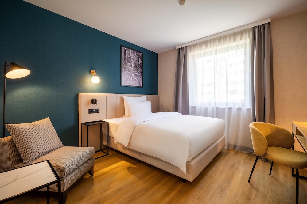 Metropolitan Hotel Sofia, a member of Radisson Individuals — Hotel rooms in Sofia, Sofia (province)