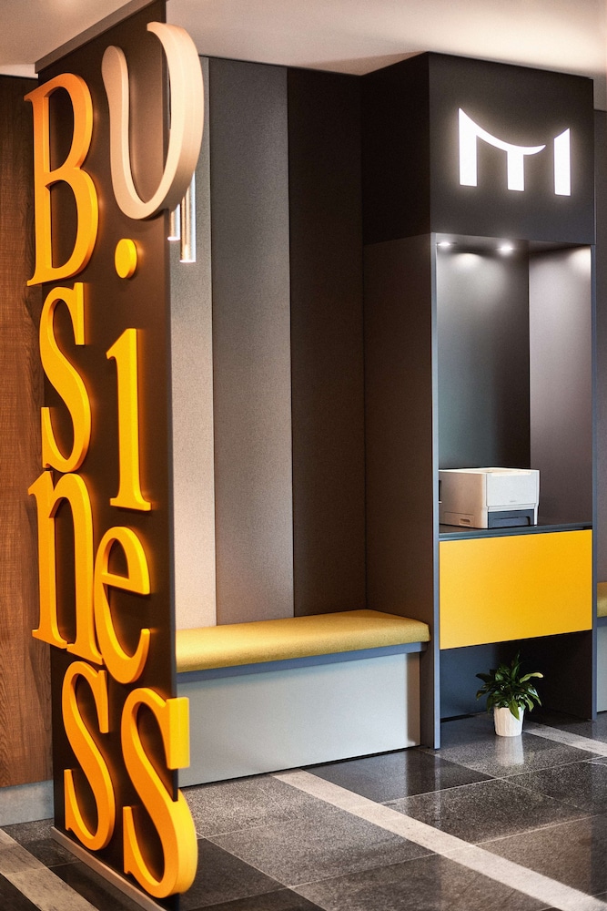 Metropolitan Hotel Sofia, a member of Radisson Individuals — Hotel building in Sofia, Sofia (province)