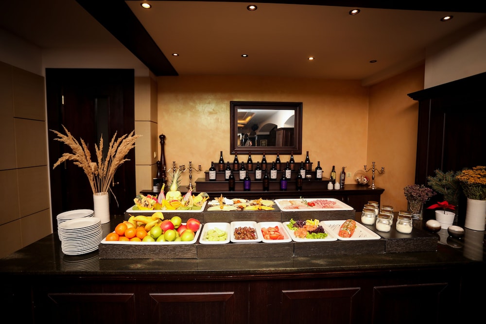 Hotel Vega Sofia — Restaurant & bars in Sofia, Sofia (province)