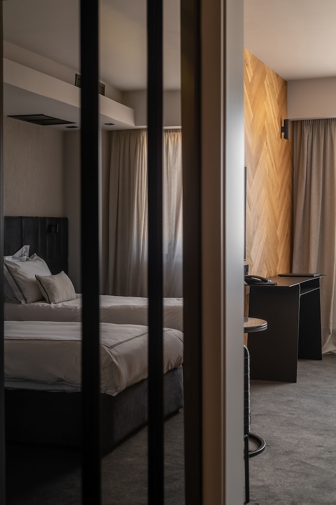 Hotel Vega Sofia — Hotel rooms in Sofia, Sofia (province)