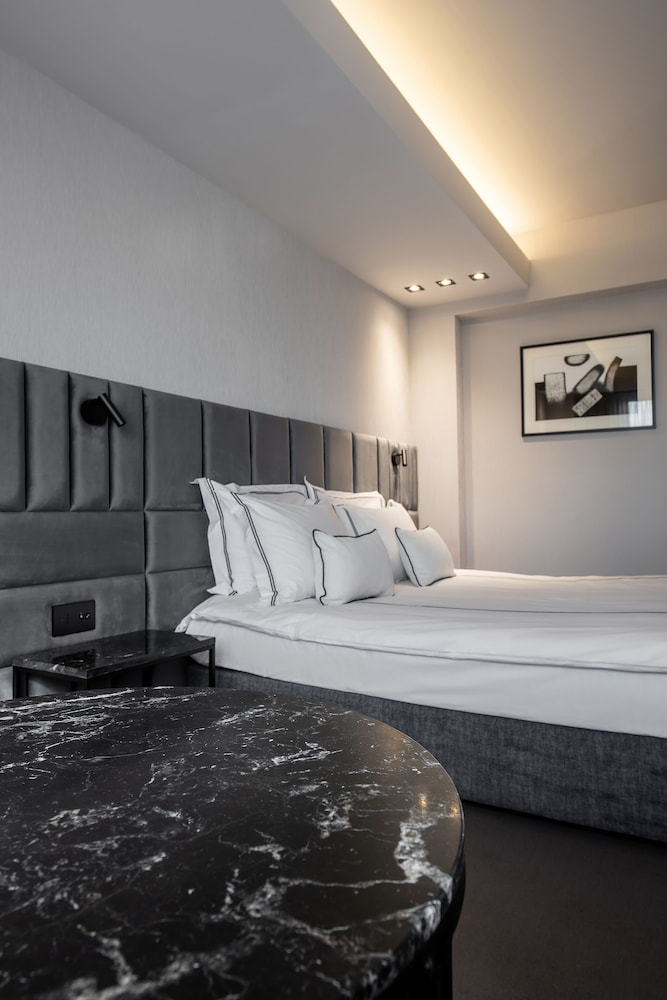 Hotel Vega Sofia — Hotel rooms in Sofia, Sofia (province)