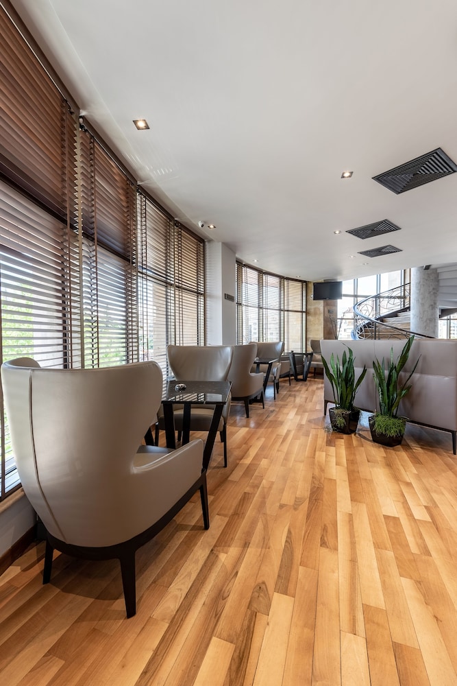 Hotel Vega Sofia — Restaurant & bars in Sofia, Sofia (province)