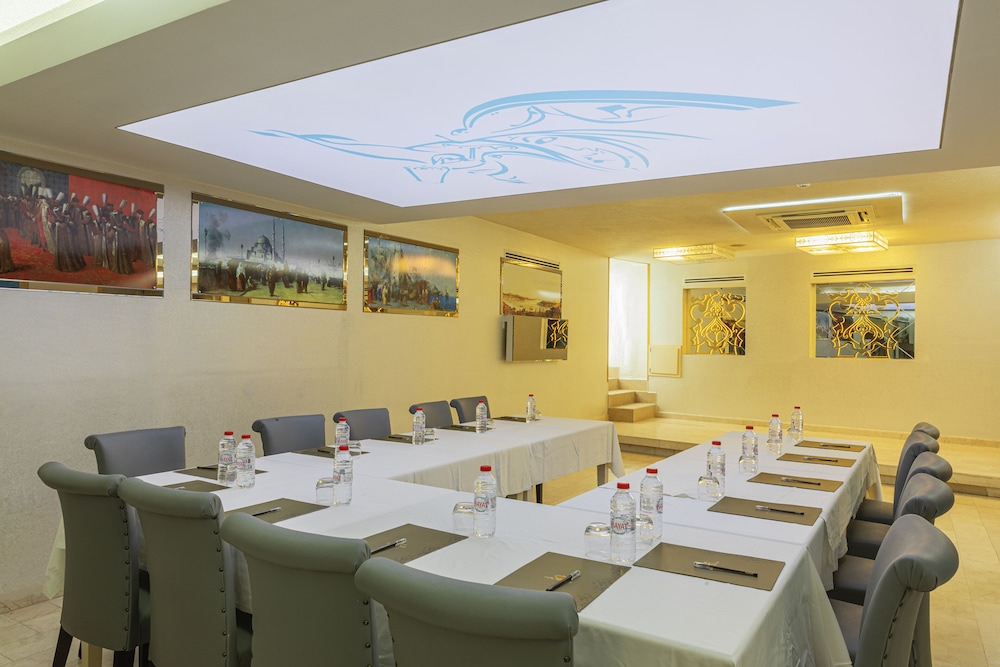 Hotel Ipek Palas — Restaurant & bars in Istanbul, Istanbul