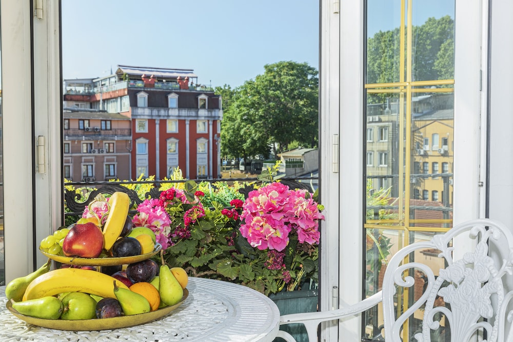 Hotel Ipek Palas — Hotel building in Istanbul, Istanbul