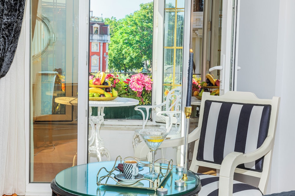 Hotel Ipek Palas — Hotel rooms in Istanbul, Istanbul