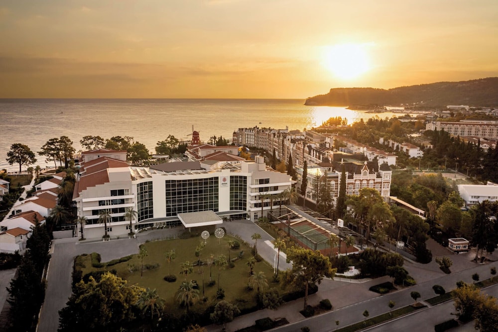 Akra Kemer - All Inclusive — Hotel building in Kemer