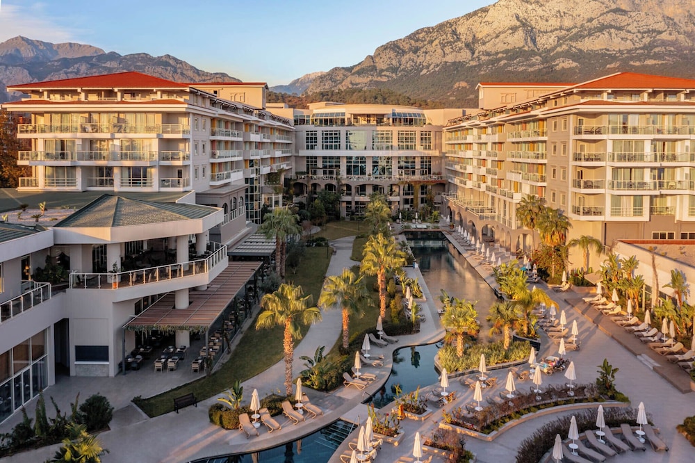 Akra Kemer - All Inclusive — Hotel building in Kemer