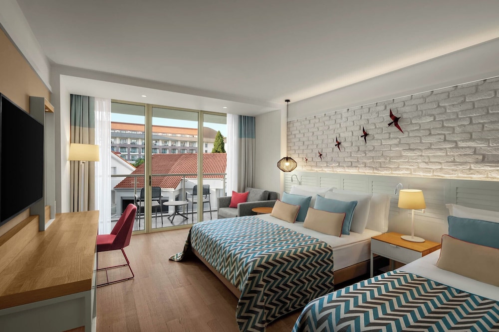 Akra Kemer - All Inclusive — Hotel rooms in Kemer