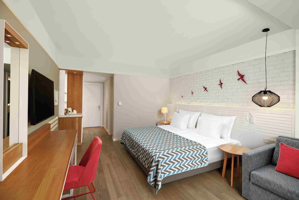 Akra Kemer - All Inclusive — Hotel rooms in Kemer