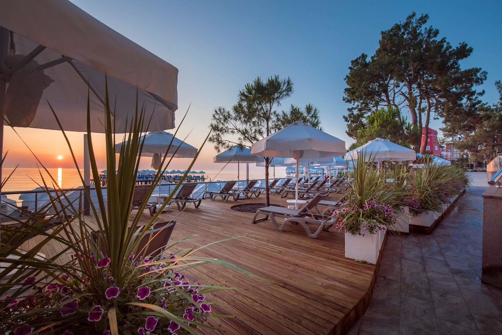 Akra Kemer - All Inclusive — Restaurant & bars in Kemer
