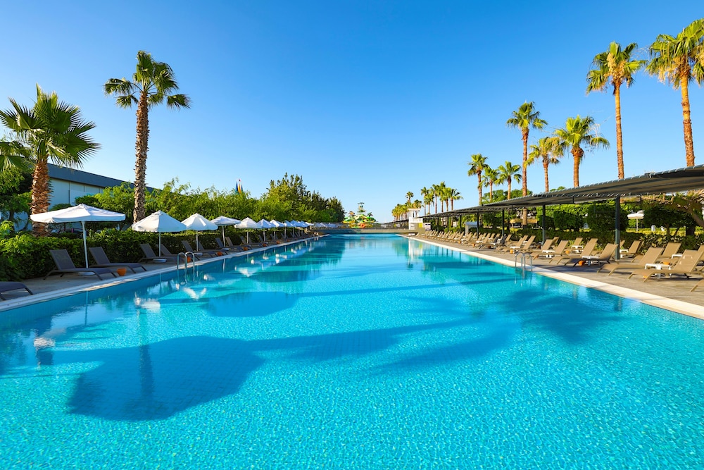 Crystal Centro Pearl Collection - All inclusive — Swimming pool in Lara
