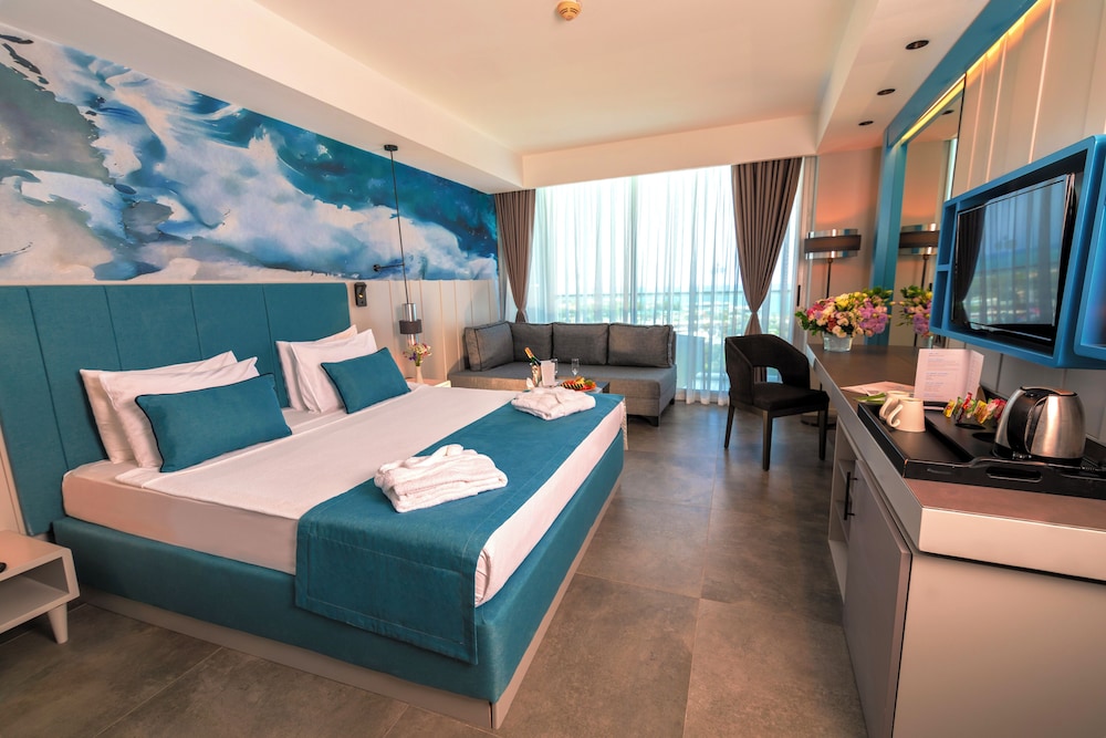 Crystal Centro Pearl Collection - All inclusive — Hotel rooms in Lara