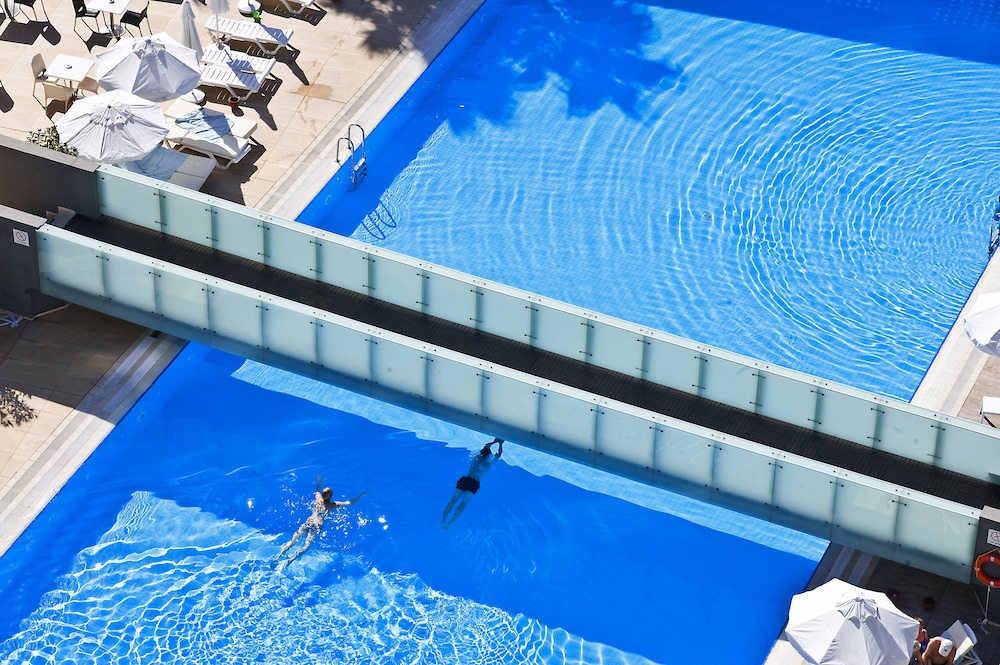 Crystal Centro Pearl Collection - All inclusive — Swimming pool in Lara