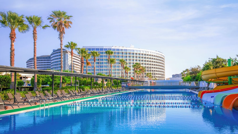 Crystal Centro Pearl Collection - All inclusive — Main photo in Lara