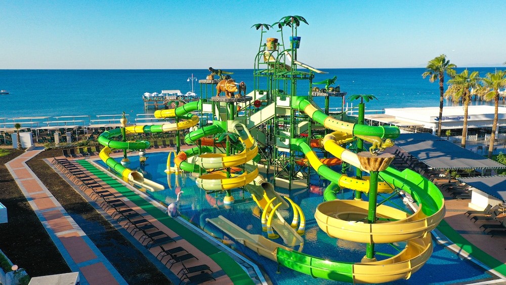 Crystal Centro Pearl Collection - All inclusive — Attractions for children in Lara