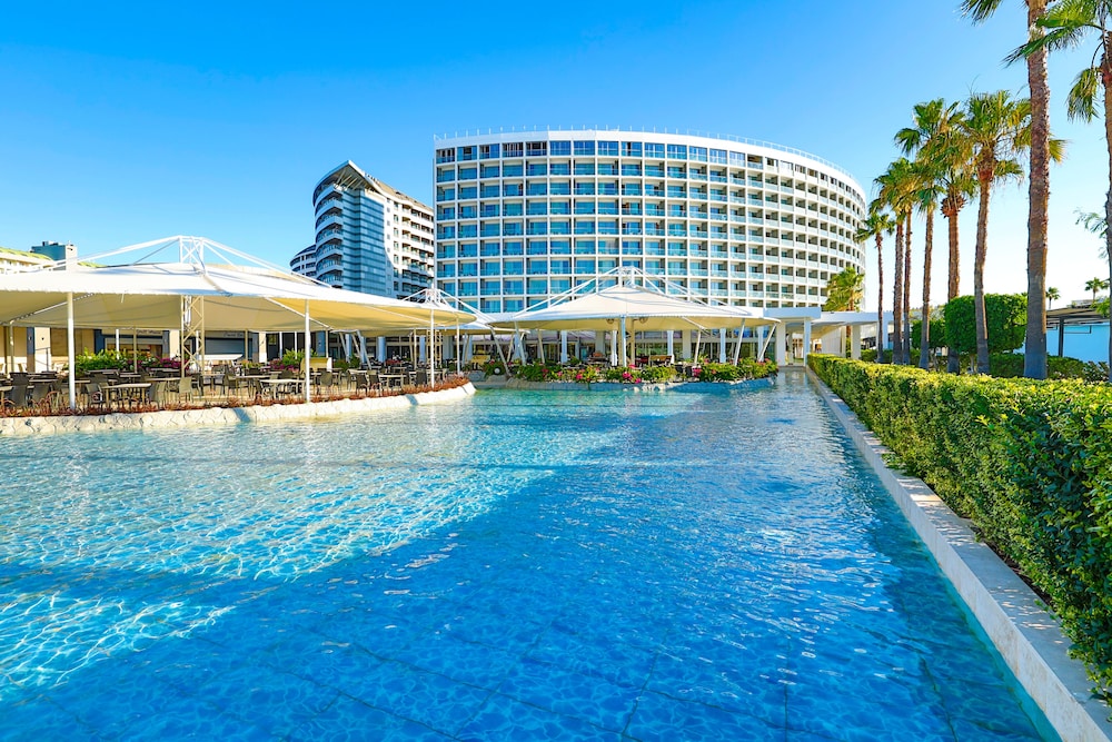 Crystal Centro Pearl Collection - All inclusive — Swimming pool in Lara