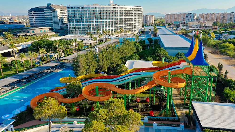 Crystal Centro Pearl Collection - All inclusive — Attractions for children in Lara