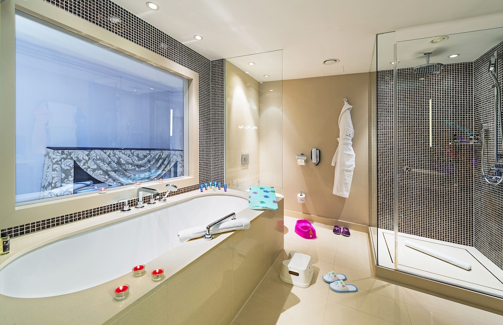 The Grand Mark Prague - The Leading Hotels of the World — Hotel rooms in Prague, Prague