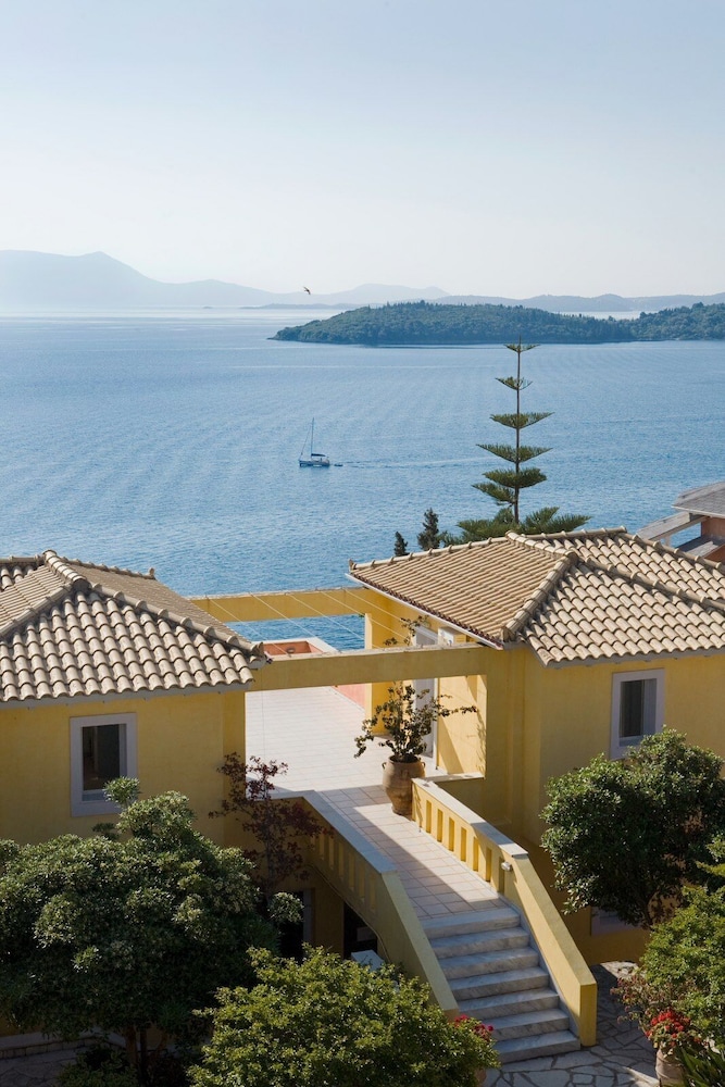 Red Tower Hotel Lefkada — Hotel rooms in Lefkada, Ionian Islands