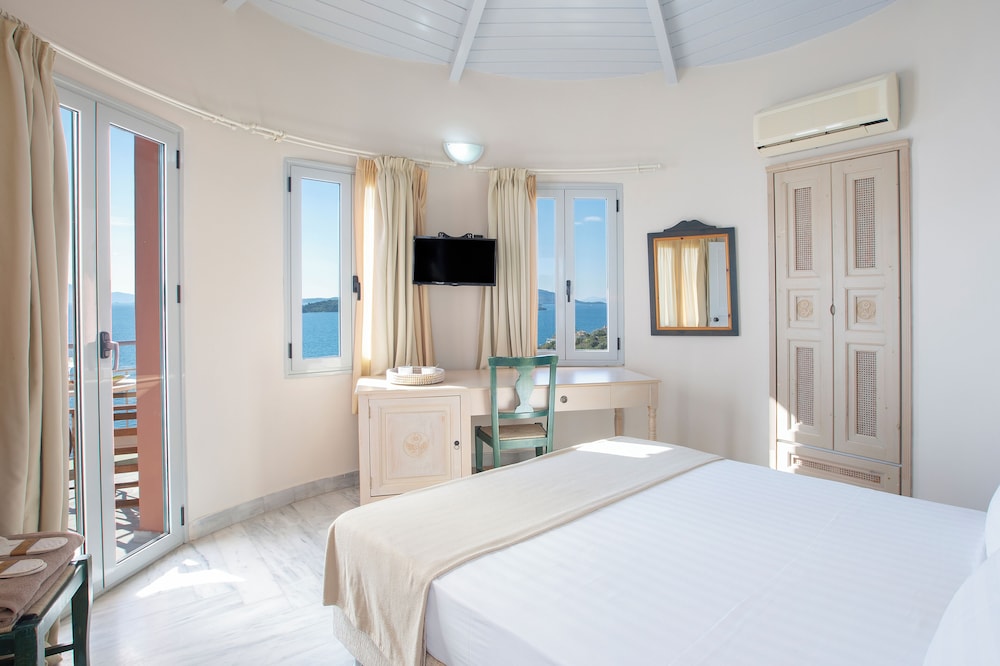 Red Tower Hotel Lefkada — Hotel rooms in Lefkada, Ionian Islands