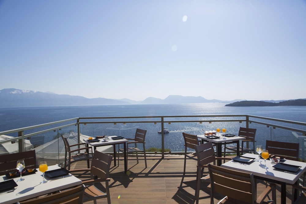 Red Tower Hotel Lefkada — Restaurant & bars in Lefkada, Ionian Islands
