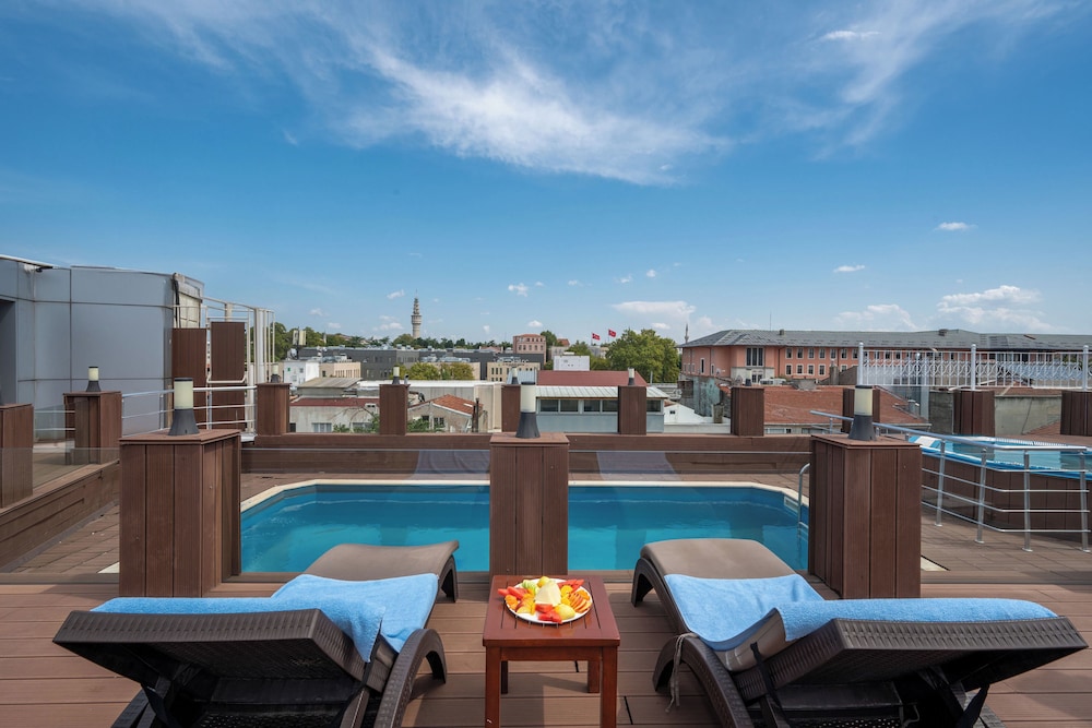 Klas Hotel Istanbul Old City — Swimming pool in Istanbul, Istanbul