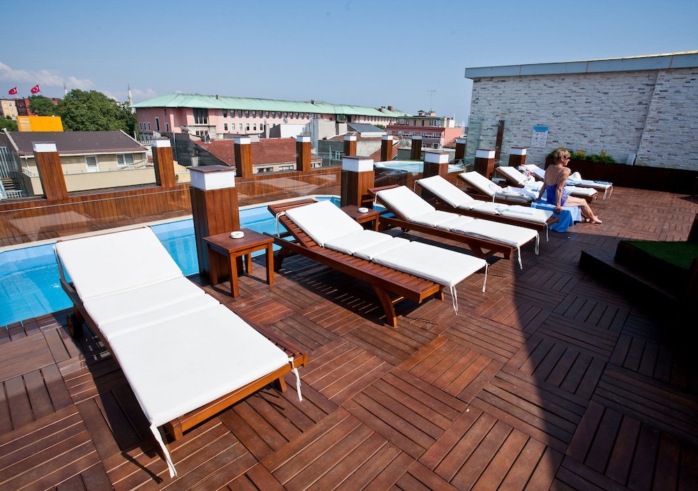 Klas Hotel Istanbul Old City — Swimming pool in Istanbul, Istanbul