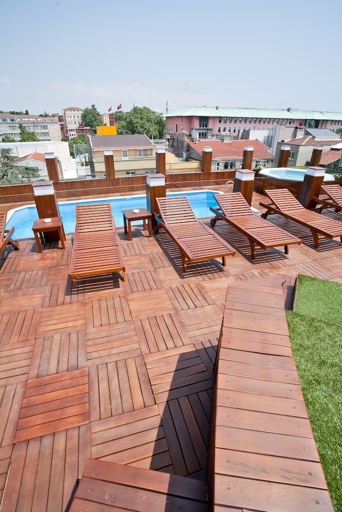 Klas Hotel Istanbul Old City — Swimming pool in Istanbul, Istanbul