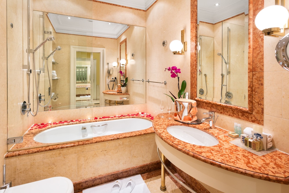 Le Palais Art Hotel Prague — Hotel rooms in Prague, Prague