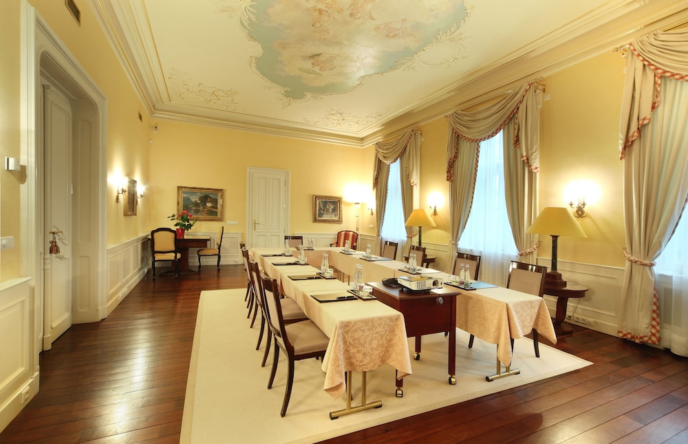 Le Palais Art Hotel Prague — Hotel rooms in Prague, Prague