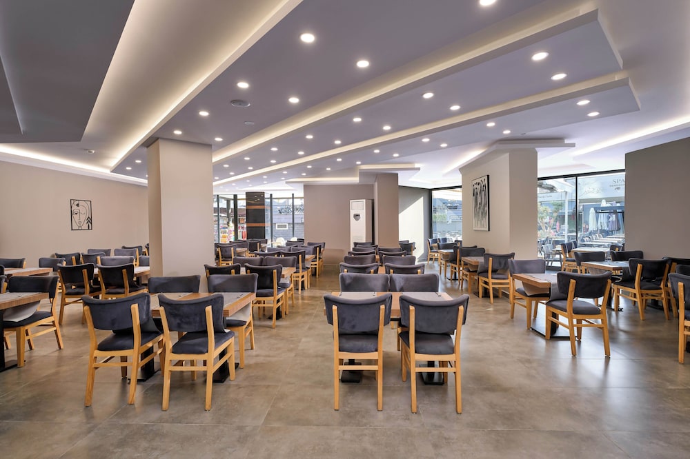 Krizantem Hotel - All Inclusive — Restaurant & bars in Alanya