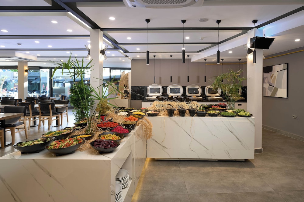Krizantem Hotel - All Inclusive — Restaurant & bars in Alanya