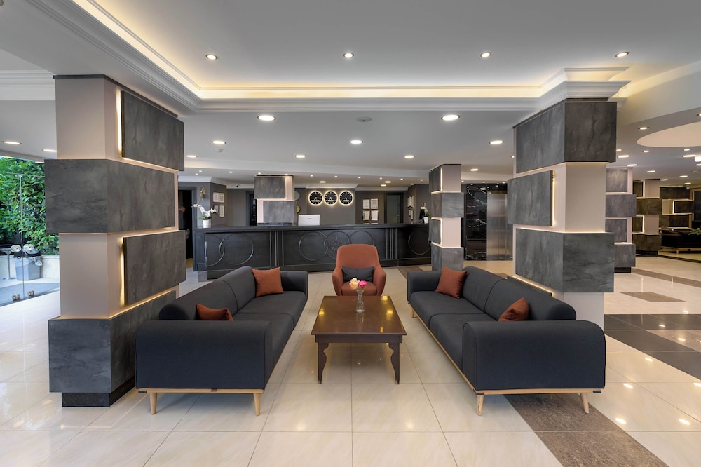 Krizantem Hotel - All Inclusive — Hotel building in Alanya