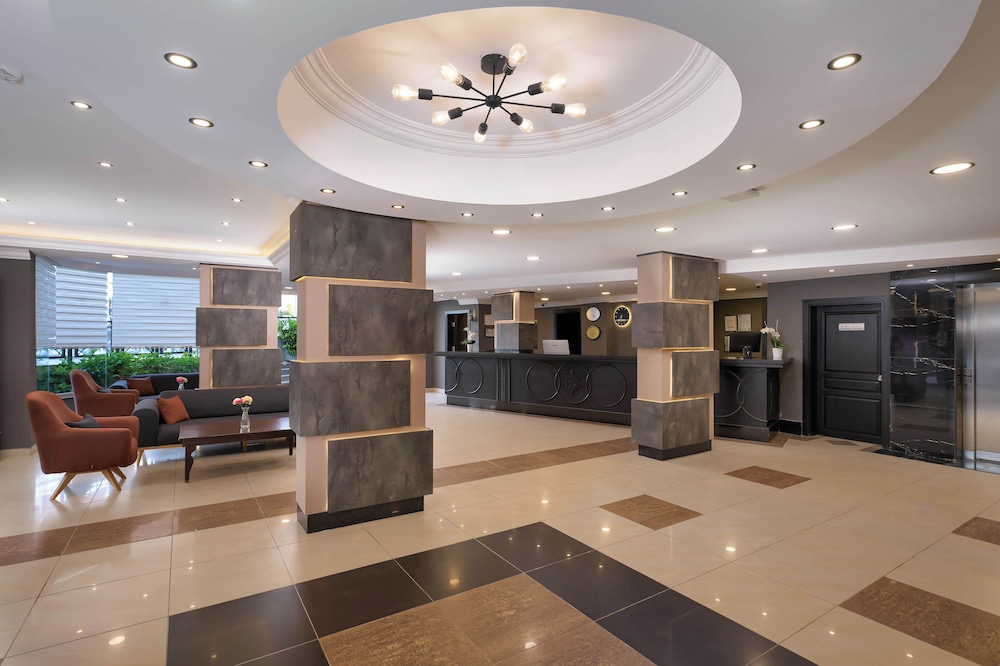 Krizantem Hotel - All Inclusive — Hotel building in Alanya