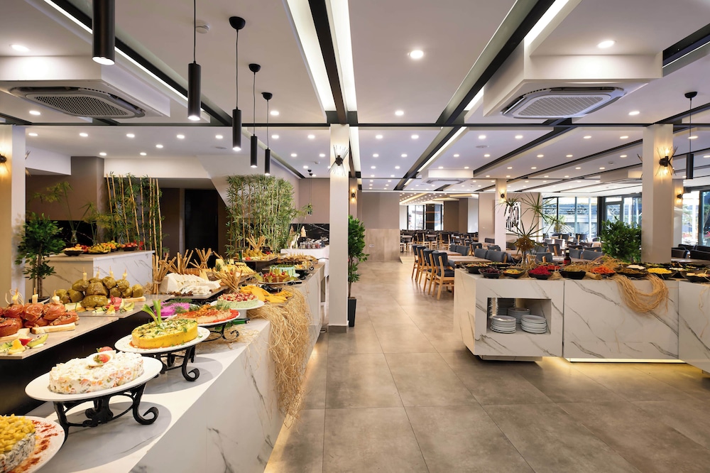 Krizantem Hotel - All Inclusive — Restaurant & bars in Alanya