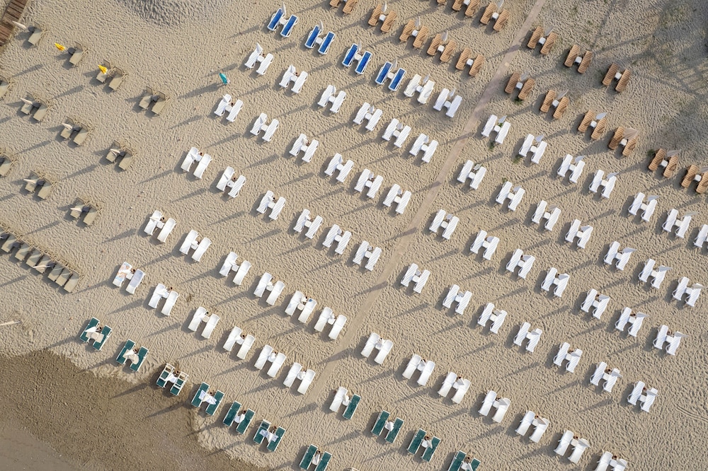 Krizantem Hotel - All Inclusive — Beach in Alanya