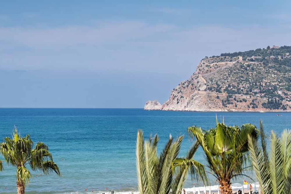 Krizantem Hotel - All Inclusive — Beach in Alanya