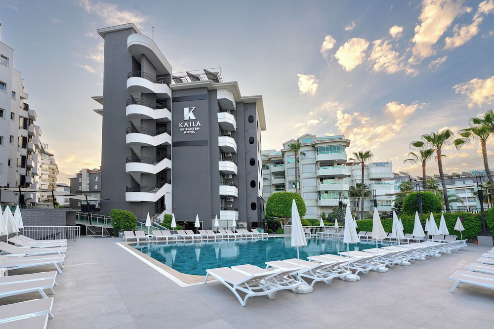 Krizantem Hotel - All Inclusive — Hotel building in Alanya