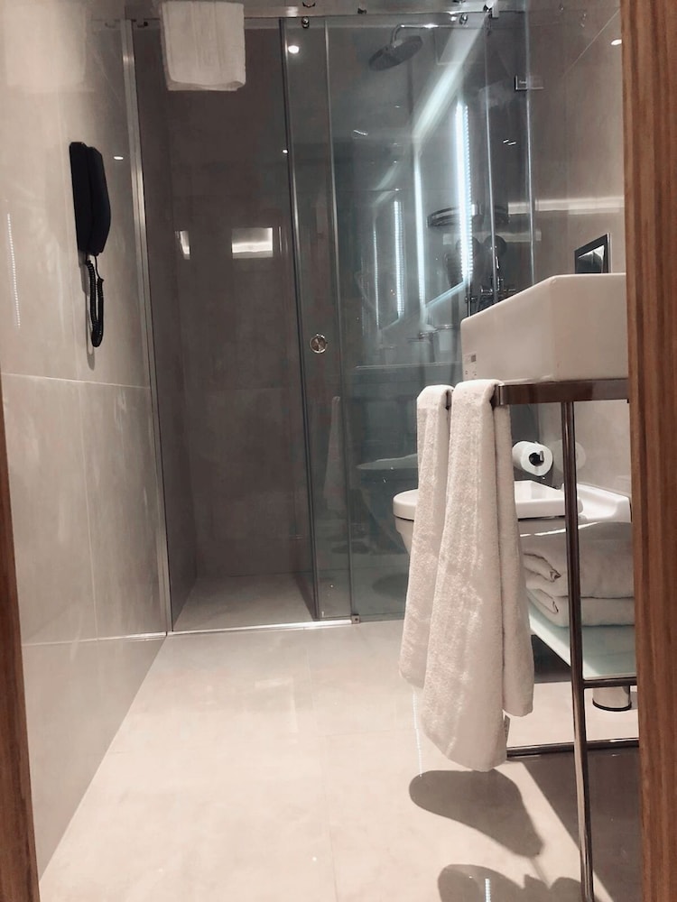 Lady Diana Hotel — Hotel rooms in Istanbul, Istanbul