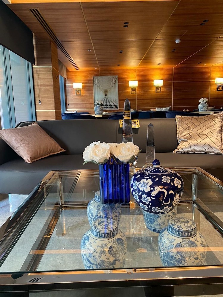 Lady Diana Hotel — Restaurant & bars in Istanbul, Istanbul