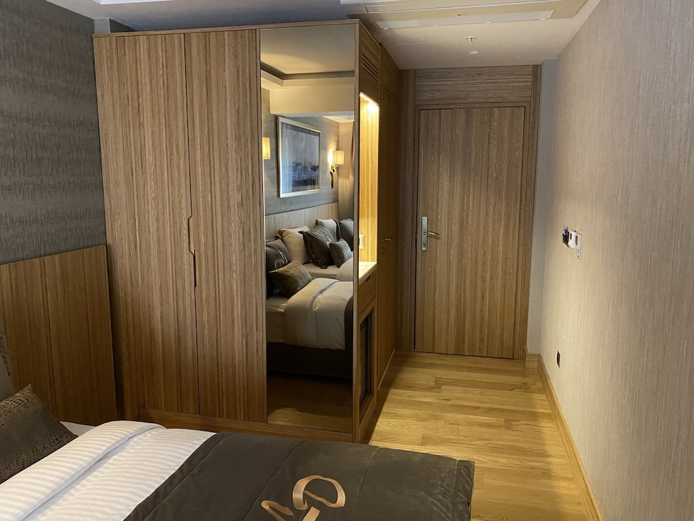 Lady Diana Hotel — Hotel rooms in Istanbul, Istanbul
