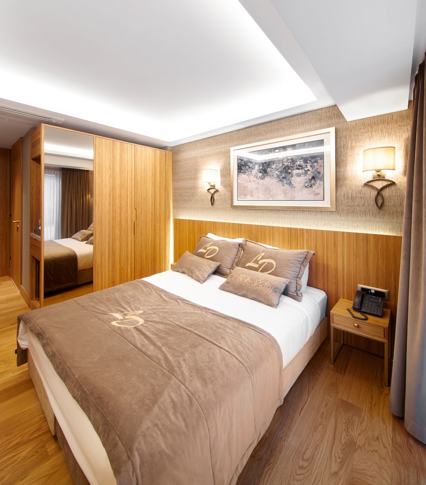 Lady Diana Hotel — Hotel rooms in Istanbul, Istanbul
