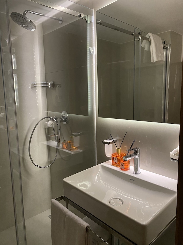 Lady Diana Hotel — Hotel rooms in Istanbul, Istanbul