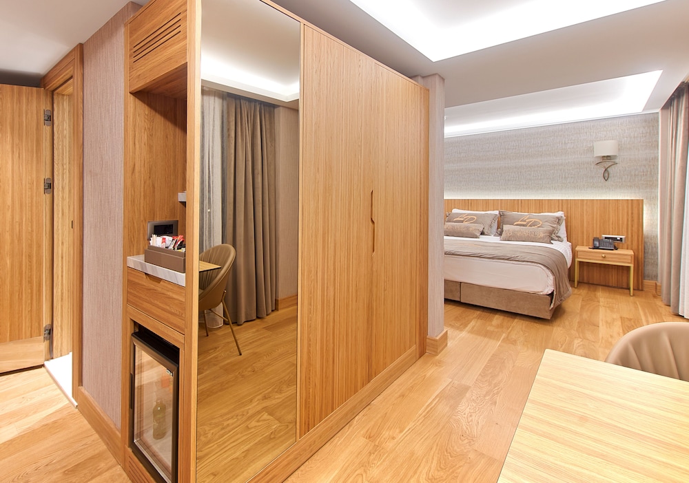 Lady Diana Hotel — Hotel rooms in Istanbul, Istanbul